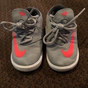 Toddler Nile KD Vulc Skate Shoes In Gray & Pink.